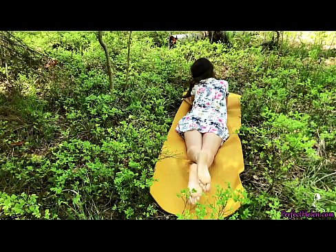 ❤️ ටින්ඩර් මත සිටින ආගන්තුකයෙක් මගේ පුකට ස්වයං වින්දනයේ යෙදෙන අතර වනාන්තරයේ දැඩි ආශාවකින් කෙලෙසයි අපෙන්% si.watchhentai.ru% ❌️❤