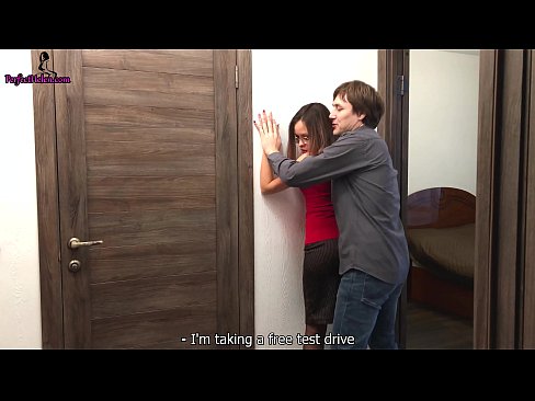 ❤️ සරාගී රියල්ටර් ඇගේ මහල් නිවාසය විකුණමින් සිටියදී ඇගේ පුකට සංවේදී ලෙස කම්පා කරයි - ක්‍රෙම්පායි අපෙන්% si.watchhentai.ru% ❌️❤